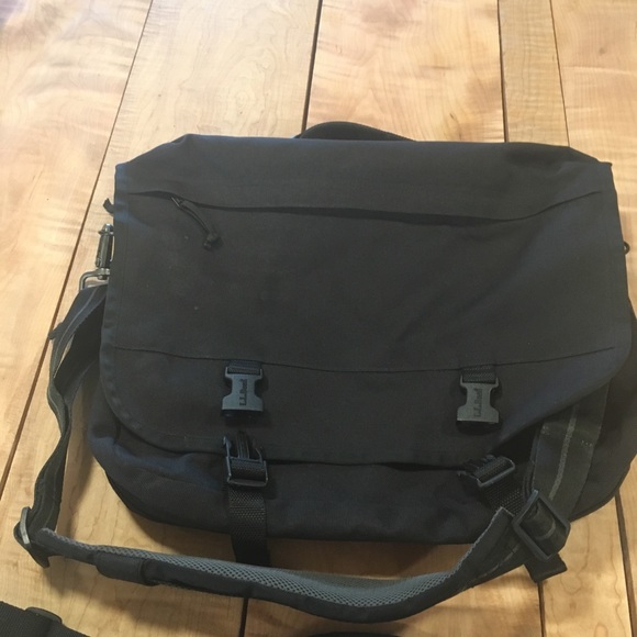 ll bean men's messenger bags